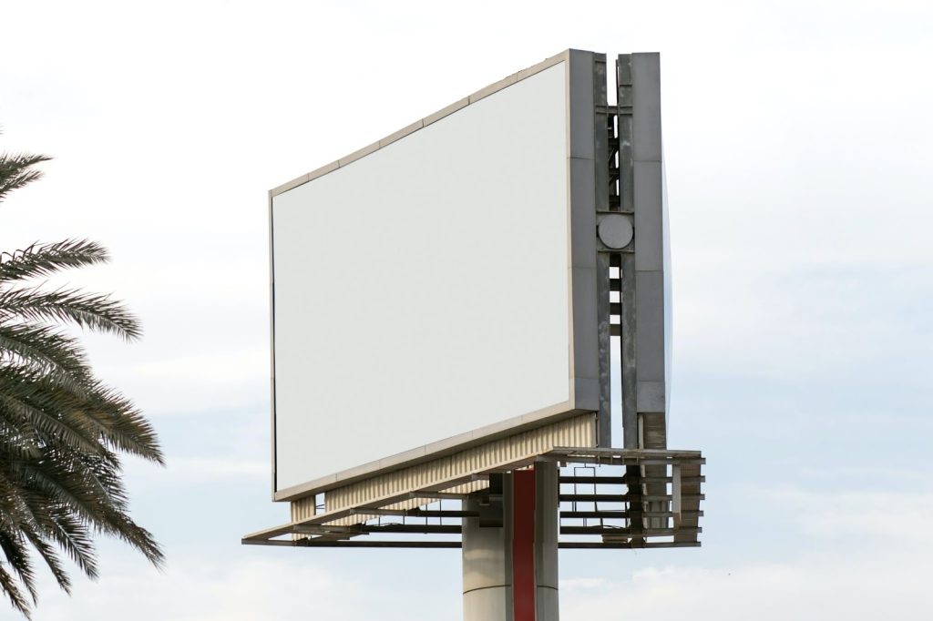Biển trắng biển quảng cáo ngoài trời Billboard